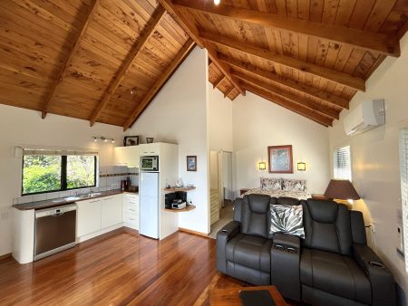 Treetops | Palms - spacious studio apartment